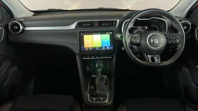 2023 MG ZST interior