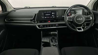 2024 KIA SPORTAGE interior