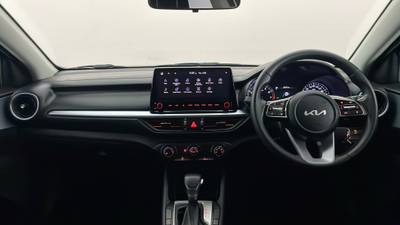2021 KIA CERATO interior