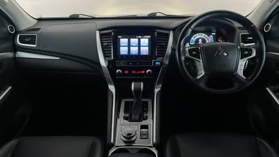 2022 Mitsubishi Pajero Sport interior