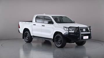 2021 TOYOTA HILUX