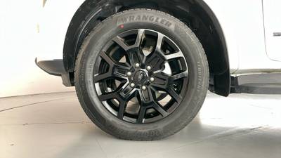 2024 FORD EVEREST gallery