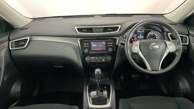 2014 NISSAN X-TRAIL interior