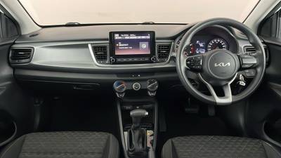 2023 Kia Rio interior