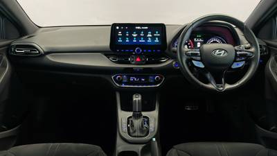 2023 HYUNDAI I30 interior