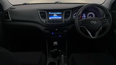 2017 Hyundai Tucson interior