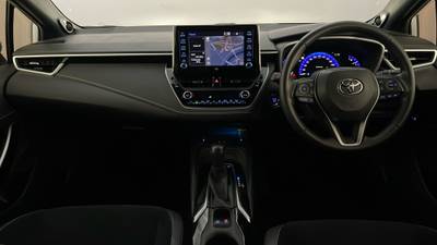 2021 TOYOTA COROLLA interior