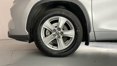 2022 TOYOTA KLUGER gallery