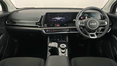 2024 KIA SPORTAGE interior