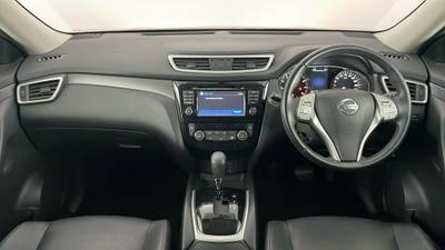 2016 NISSAN X-TRAIL interior