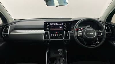 2023 KIA SORENTO interior