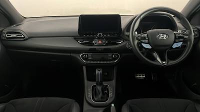 2021 HYUNDAI I30 interior