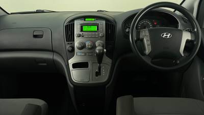 2011 HYUNDAI IMAX interior