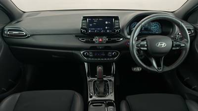 2024 HYUNDAI I30 interior