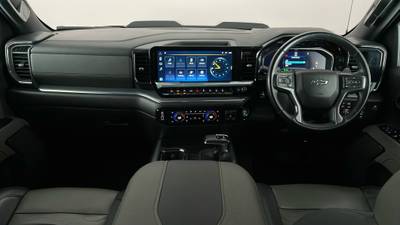 2023 CHEVROLET SILVERADO interior