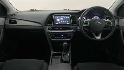 2019 HYUNDAI SONATA interior