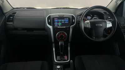 2018 ISUZU MU-X interior
