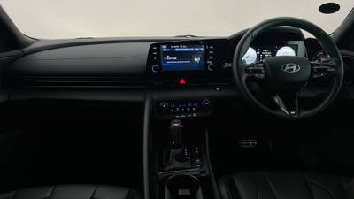 2024 HYUNDAI I30 interior