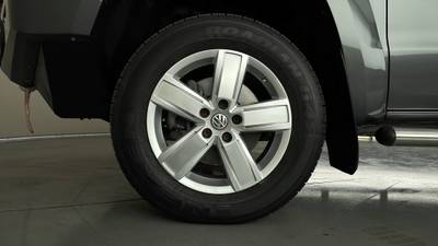 2017 VOLKSWAGEN AMAROK gallery