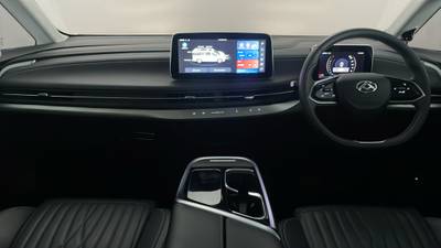 2023 LDV MIFA interior