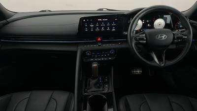 2024 HYUNDAI I30 interior