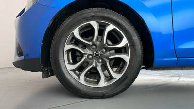 2015 MAZDA 2 gallery