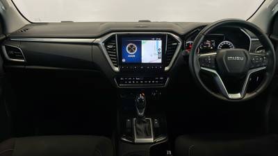 2020 ISUZU D-MAX interior