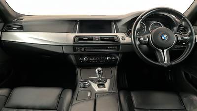 2013 BMW M5 interior