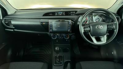 2021 TOYOTA HILUX interior