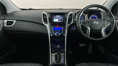 2015 HYUNDAI I30 interior