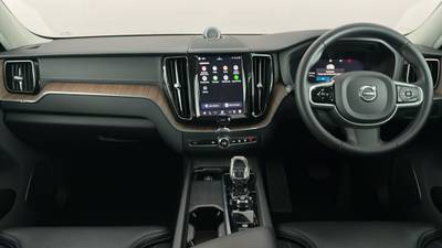 2022 VOLVO XC60 interior