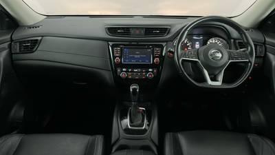 2017 NISSAN X-TRAIL interior