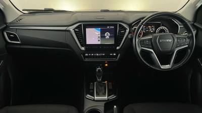 2020 ISUZU D-MAX interior