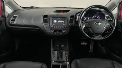 2016 KIA CERATO interior