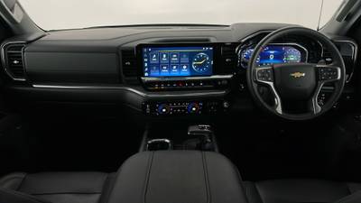 2023 CHEVROLET SILVERADO interior