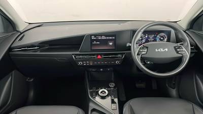 2023 KIA NIRO interior