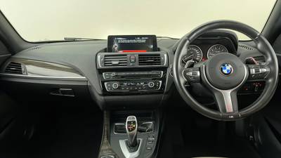2015 BMW 2 interior