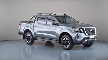 2021 NISSAN NAVARA