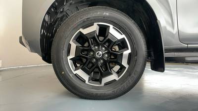 2021 NISSAN NAVARA gallery