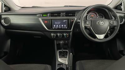 2014 TOYOTA COROLLA interior