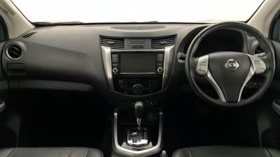 2020 NISSAN NAVARA interior