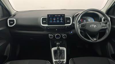 2023 HYUNDAI VENUE interior