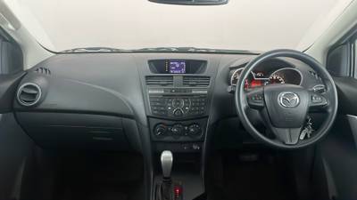 2014 MAZDA BT-50 interior