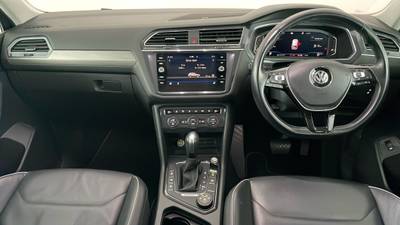 2020 VOLKSWAGEN TIGUAN interior