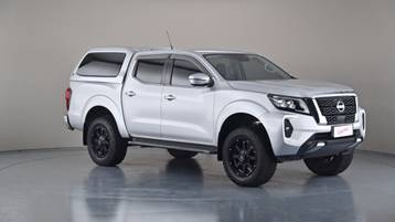 2021 NISSAN NAVARA
