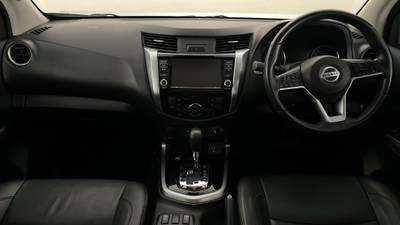 2021 NISSAN NAVARA interior