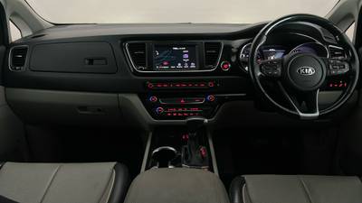 2020 KIA CARNIVAL interior