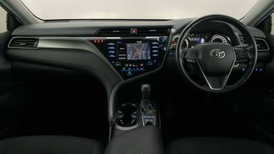 2018 TOYOTA CAMRY interior