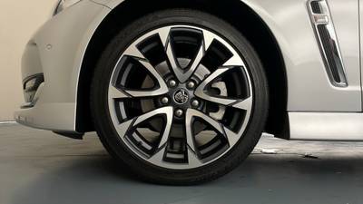 2017 HOLDEN COMMODORE gallery