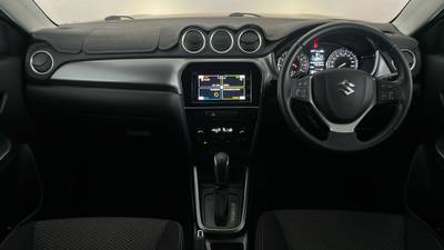 2023 Suzuki Vitara interior